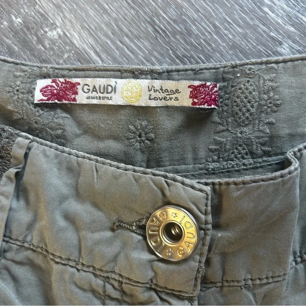 Gaudi Vintage Lovers Olive Green Women's Shorts European Size 40 US XS (25-26)